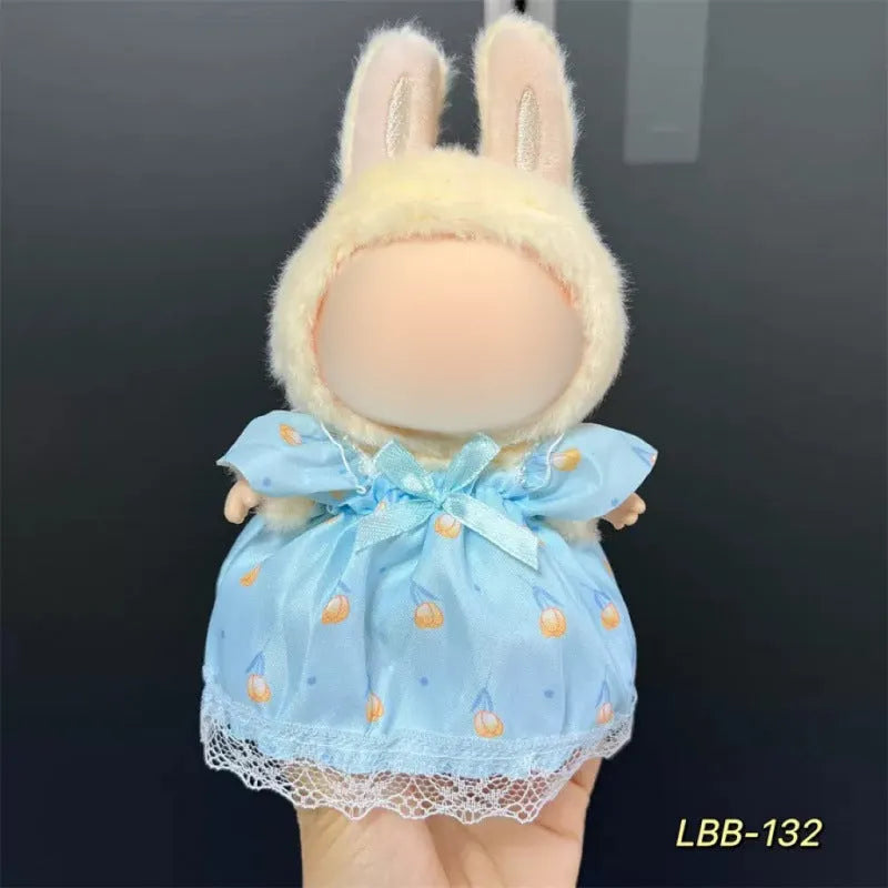 A plastic doll costume outfit for a 17cm tall vinyl figurine on a white background.