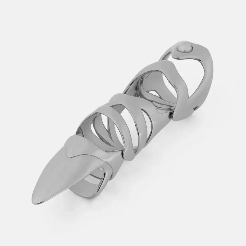 Silver alloy punk armour finger ring with stall design on model hand