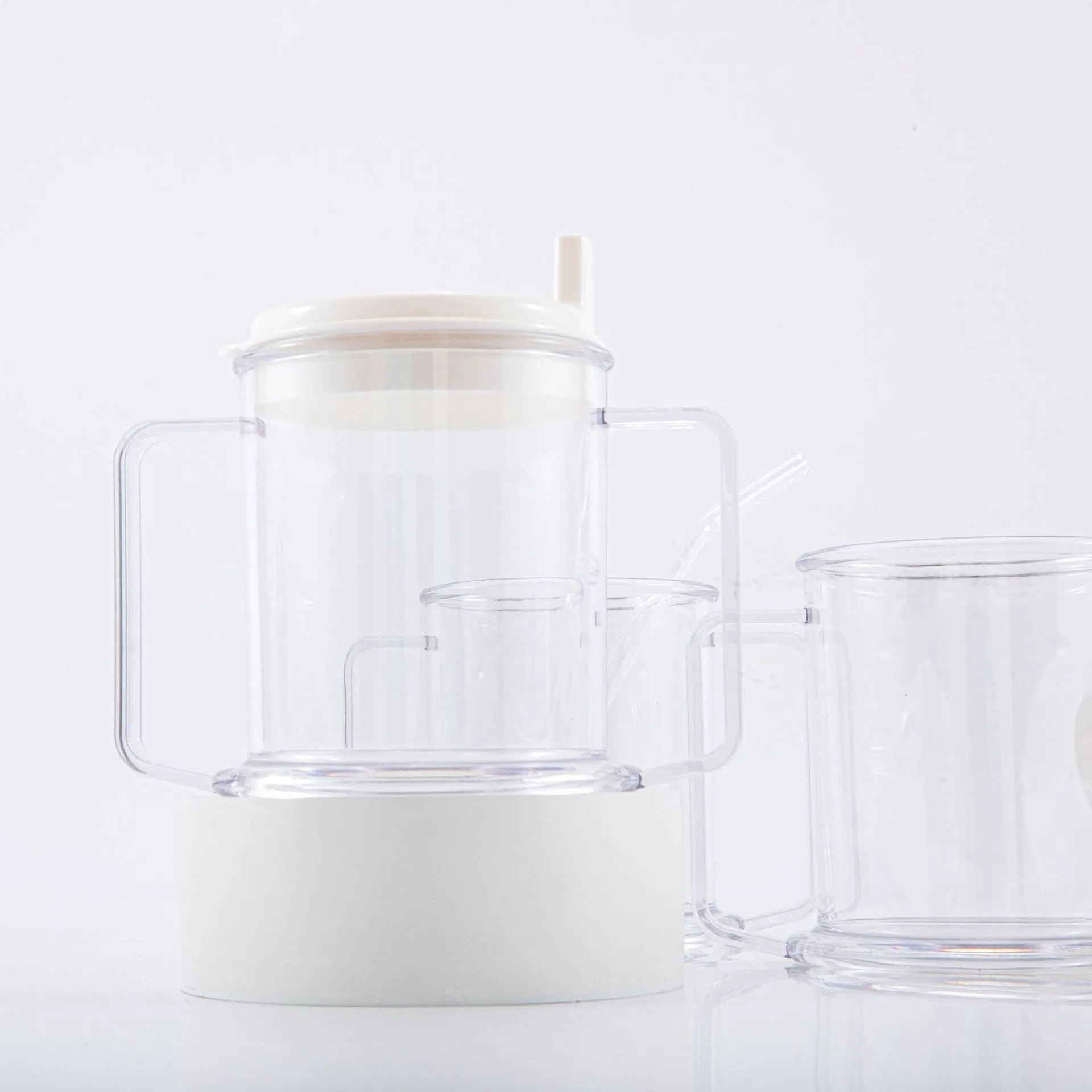 Transparent spill-proof drinking cup showing clear PP construction with modern design