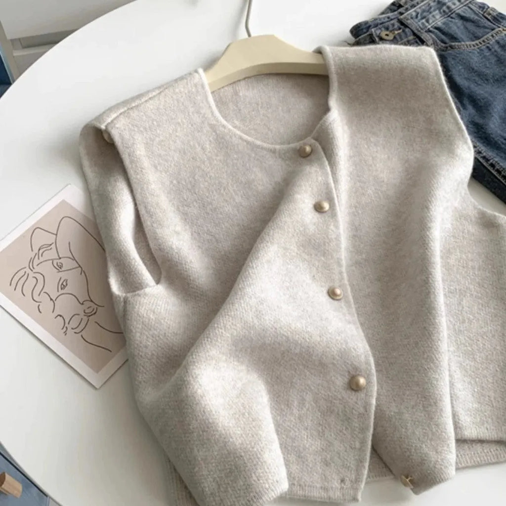 Half-sleeve polyester pullover in six colours including smoky grey and apricot for casual and commute wear