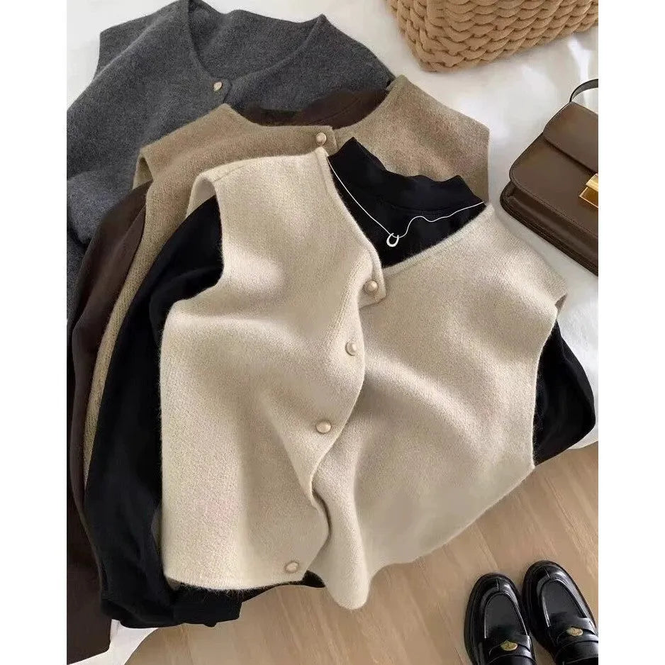 Half-sleeve polyester pullover in six colours including smoky grey and apricot for casual and commute wear
