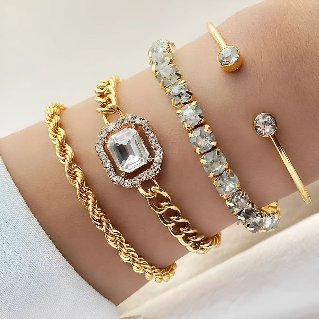 Women's geometric retro four-piece bracelet set with square diamond motifs in gold alloy