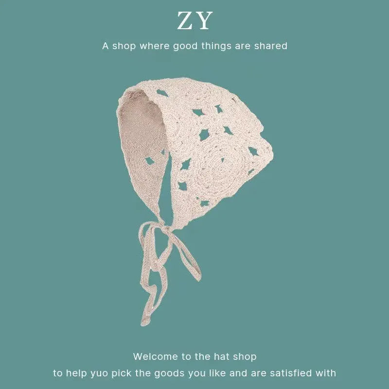 Cotton triangular headscarf with floral pattern in retro French style for women
