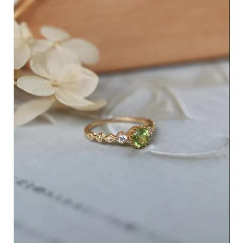 Copper geometric quadrilateral ring with imitation peridot, retro Japanese style, for women.