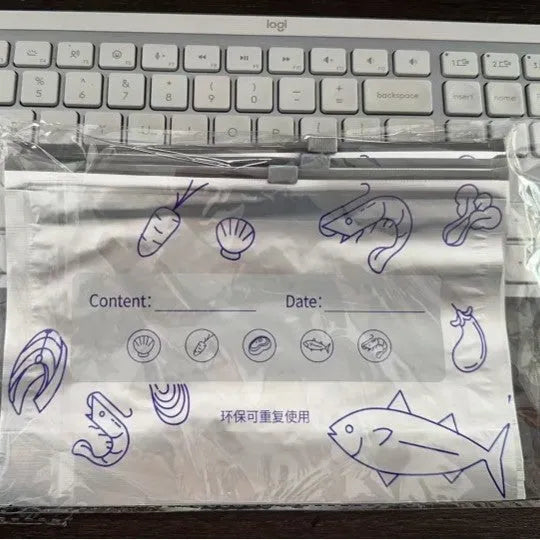 Pack of aluminium foil sealed fresh-keeping bags in small, medium, and large sizes.