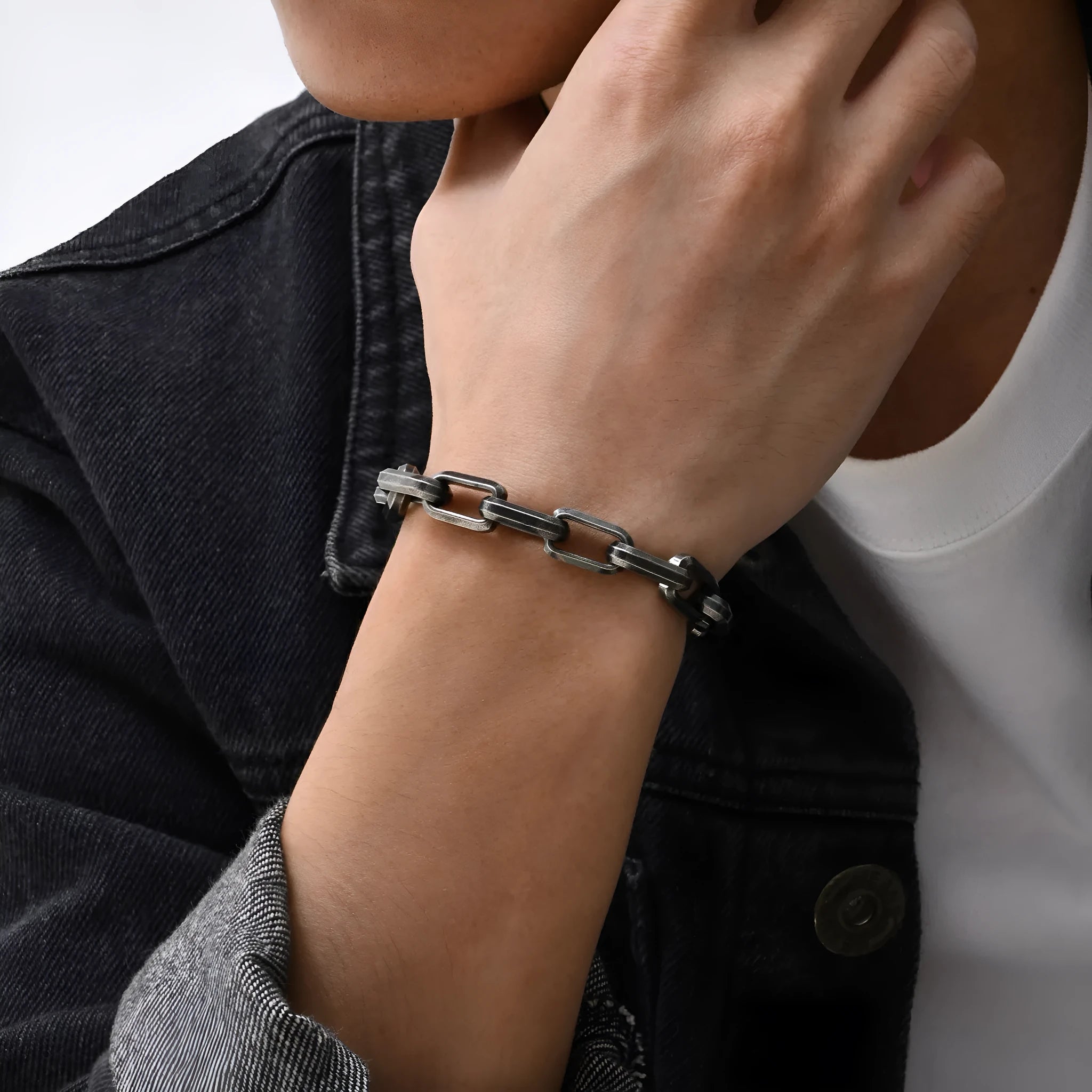 Titanium steel men's bracelet with square chain design in electroplated finish