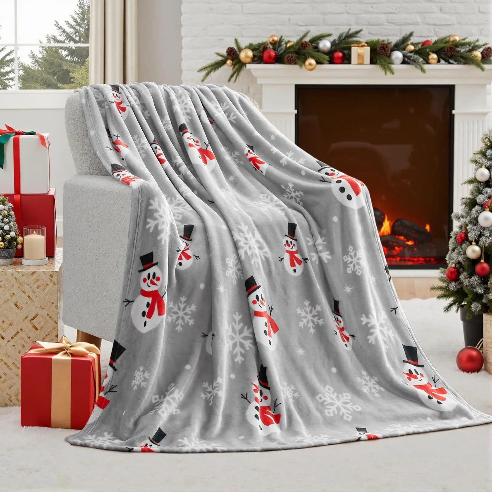 Soft plush Christmas blanket in polyester fibre showing colour options and size dimensions.