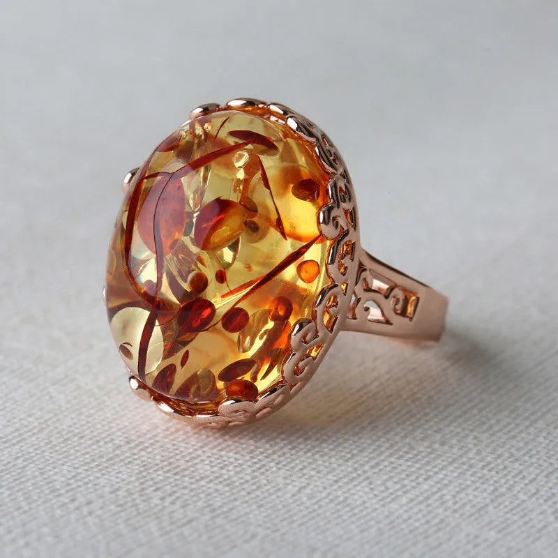 Natural beeswax amber ring with ethnic retro styling on alloy base, unisex jewellery