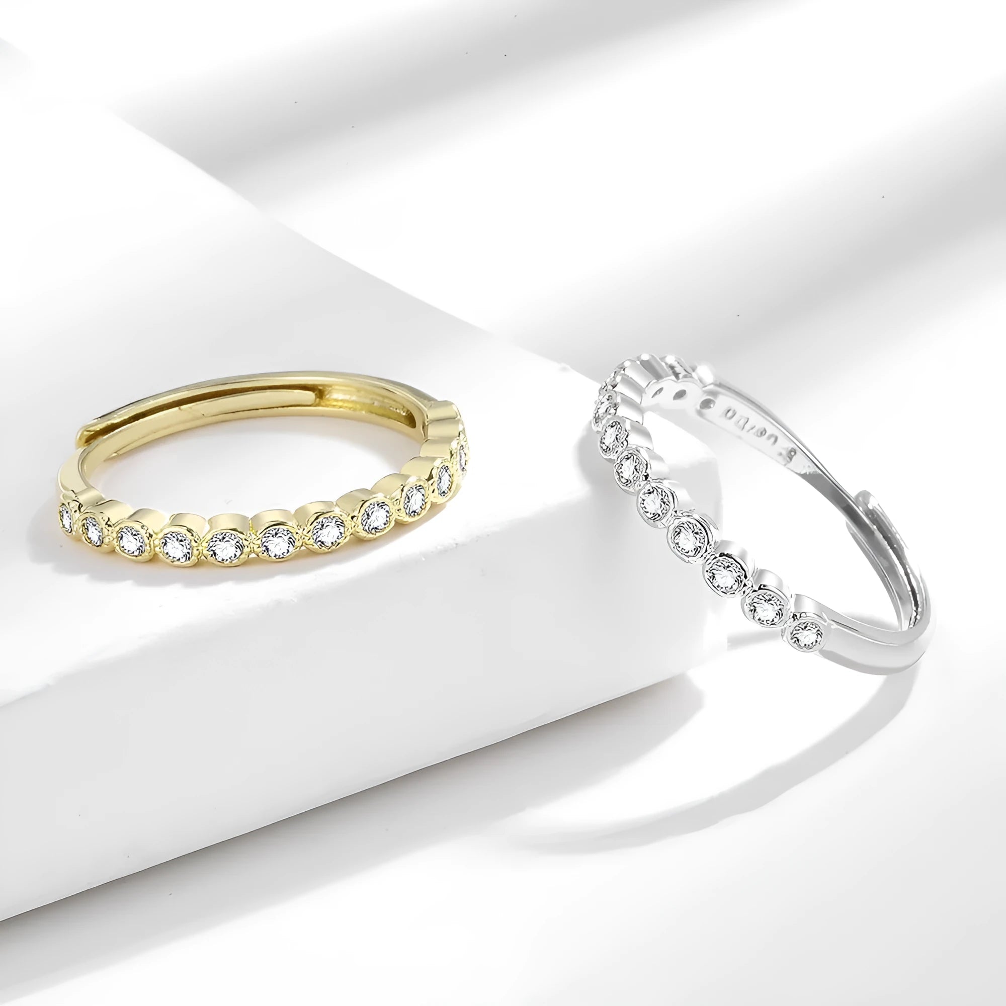 Open mouth copper ring with diamond tail shape in white gold and yellow gold colour options