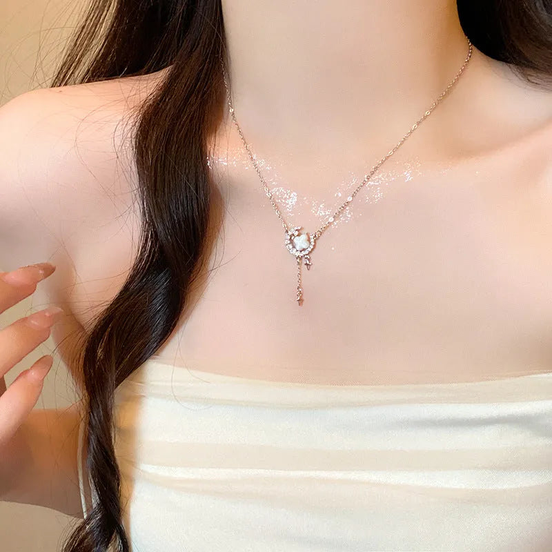 Women's star moon zirconium necklace with adjustable copper chain in gold or silver colour