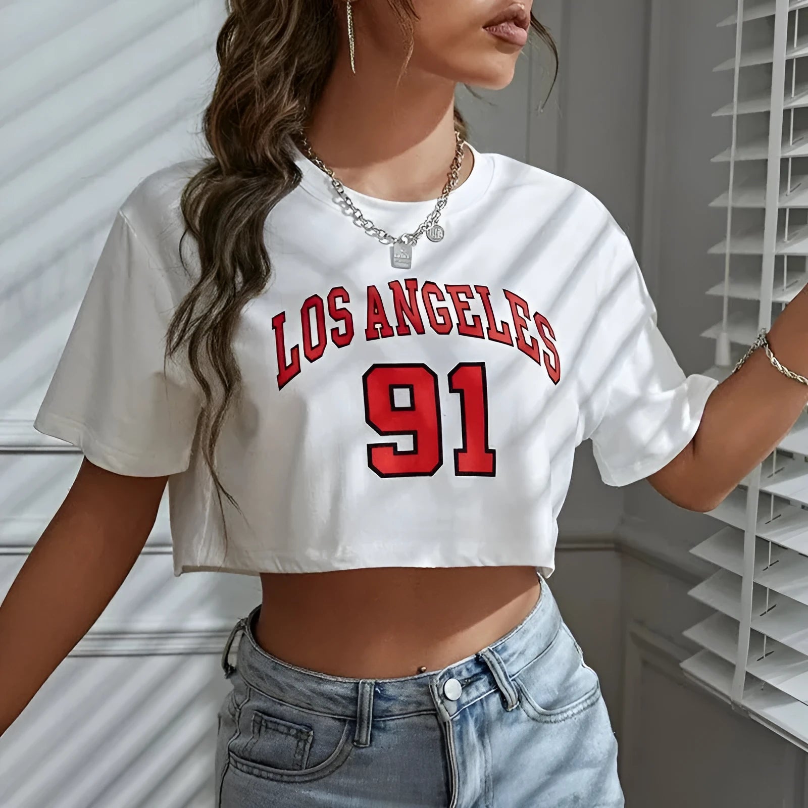 Women's personalised cotton T-shirt with English letters and navel-exposing summer design in black or white