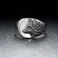 Silver geometric wolf head alloy men's ring with angular retro design