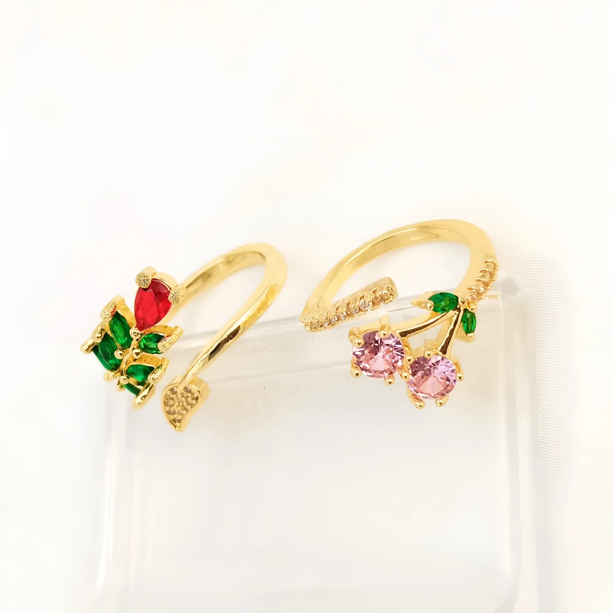 Gold-plated copper geometric open ring with zircon leaf design for women