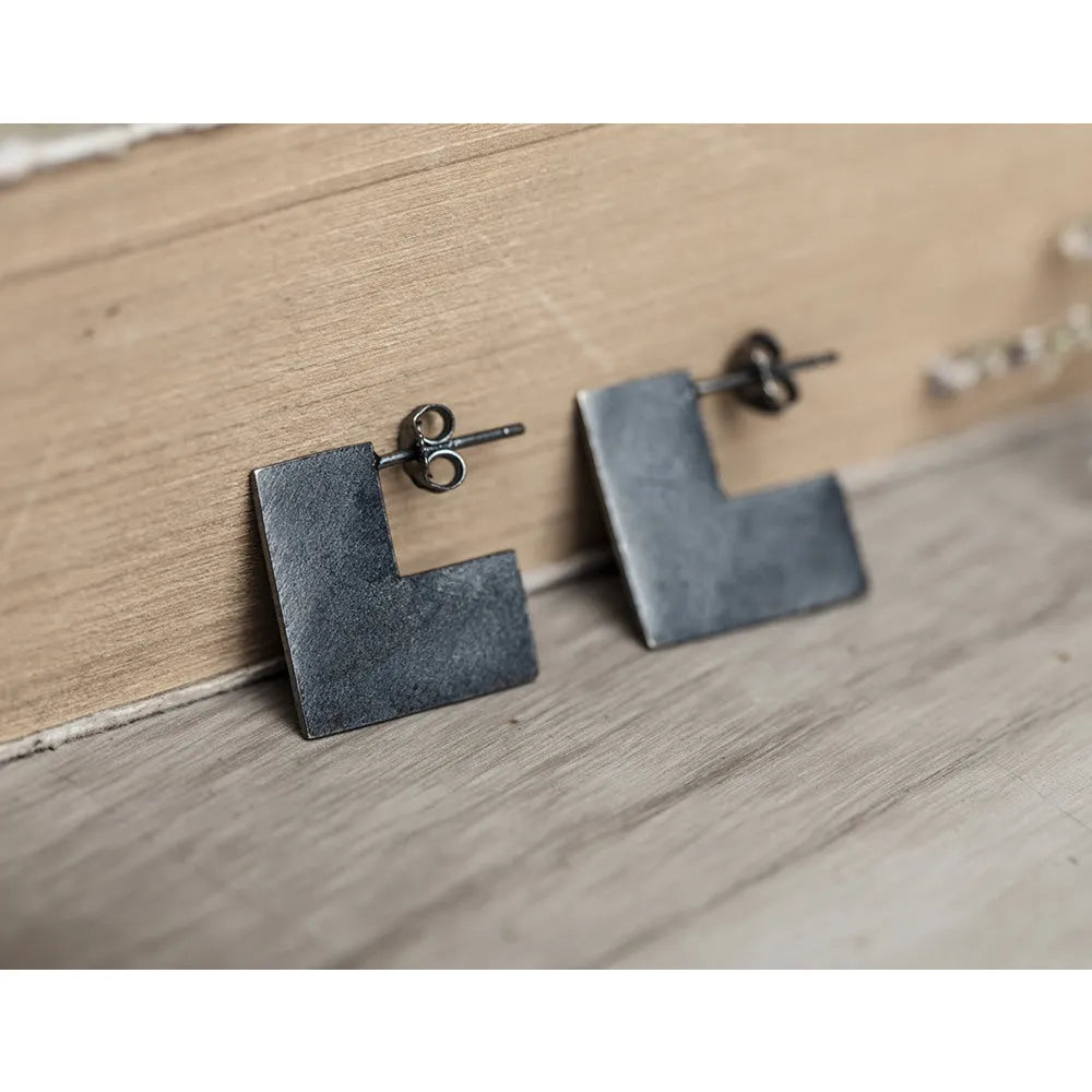 Oxidised black geometric square silver earrings, 16mm minimalist design