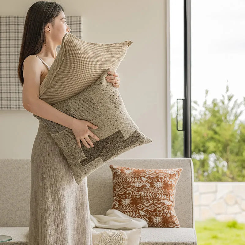 Solid colour sofa cushion with PP cotton filler in 45x45cm coreless size on a living room chair