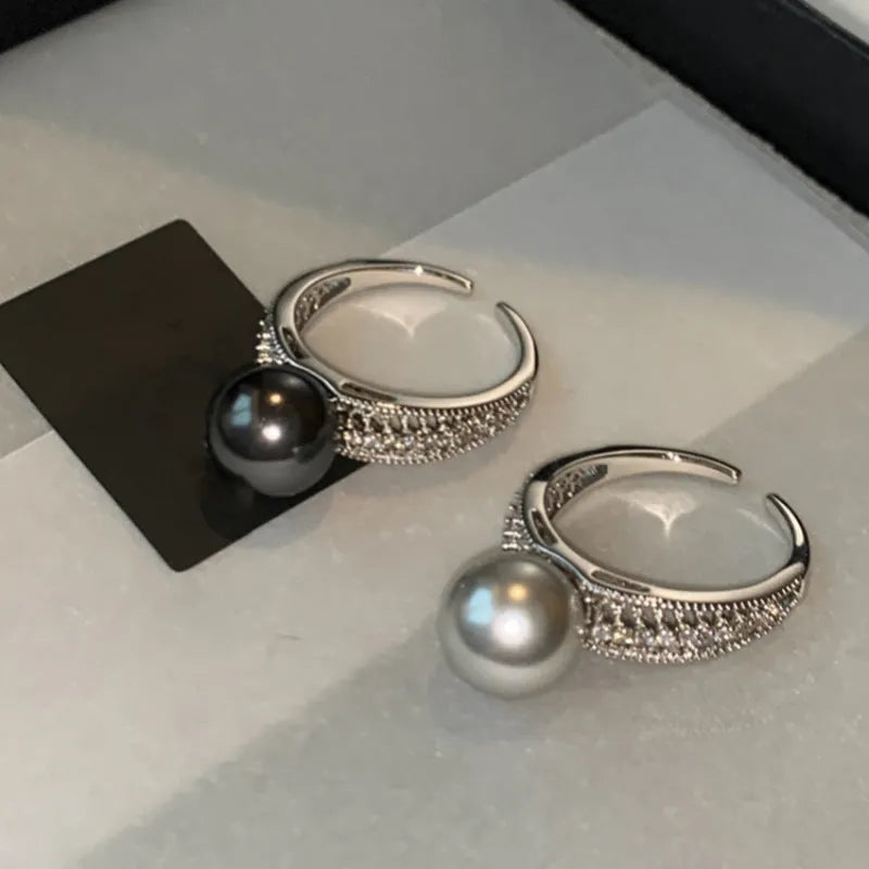 Black pearl adjustable open finger ring with geometric copper design for women