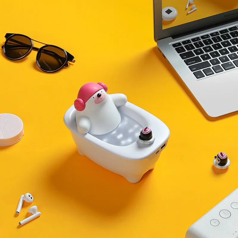 White USB-powered desktop air humidifier with water tank and mist output