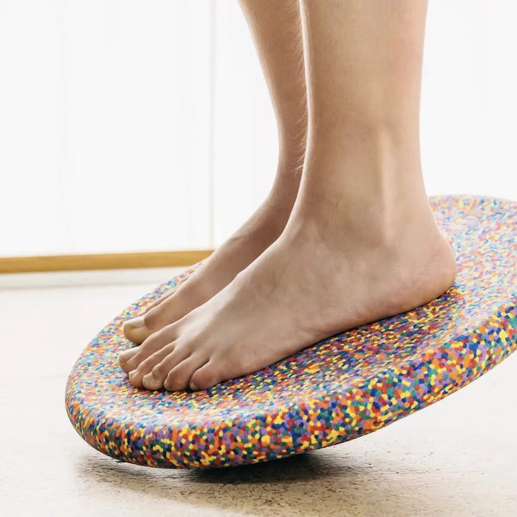 Plastic wood surf balance board for children aged 4-6 in mixed colour wood style
