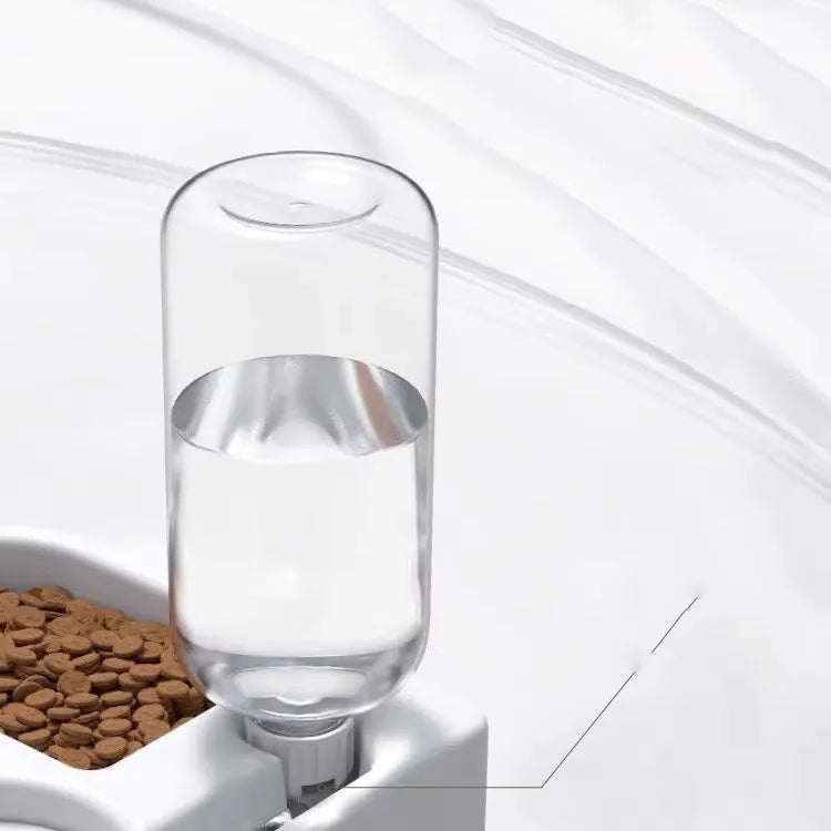 White cat and dog water fountain with food-grade construction and filtration system