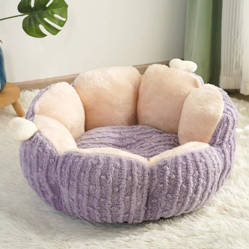 Soft fleece cat litter kennel in green colour showing both litter enclosure and pet bed functions