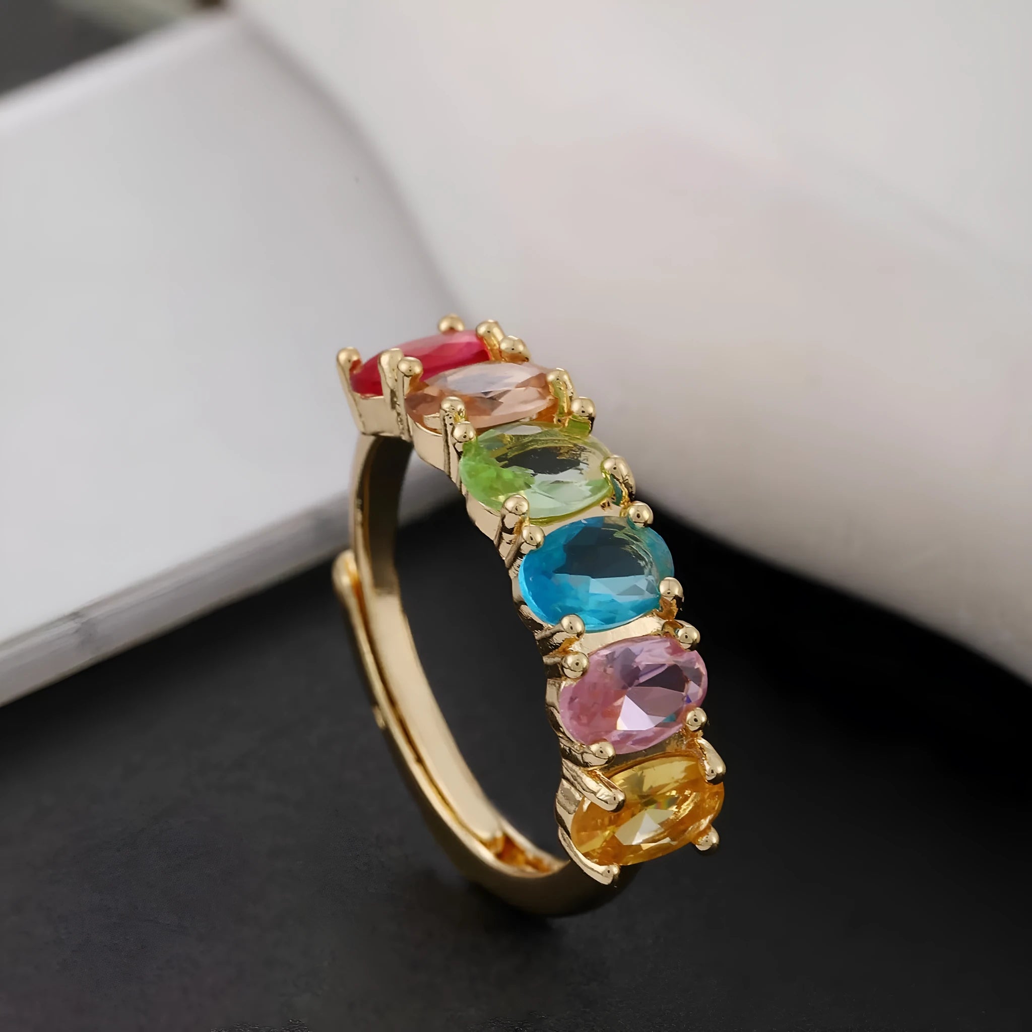 Adjustable gold electroplated copper ring with zircon stone in retro design