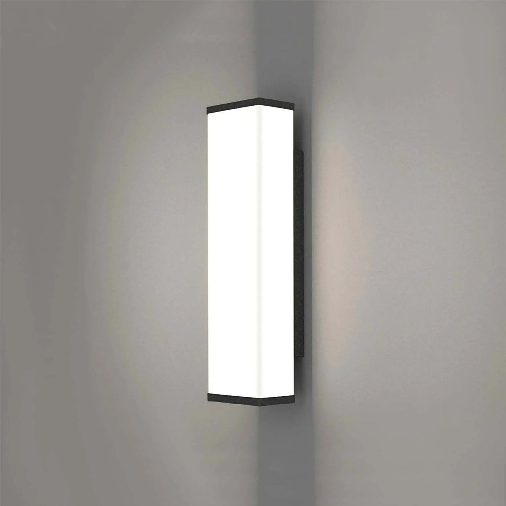 Stainless steel outdoor wall light with IP65 waterproof rating and 60cm connection model
