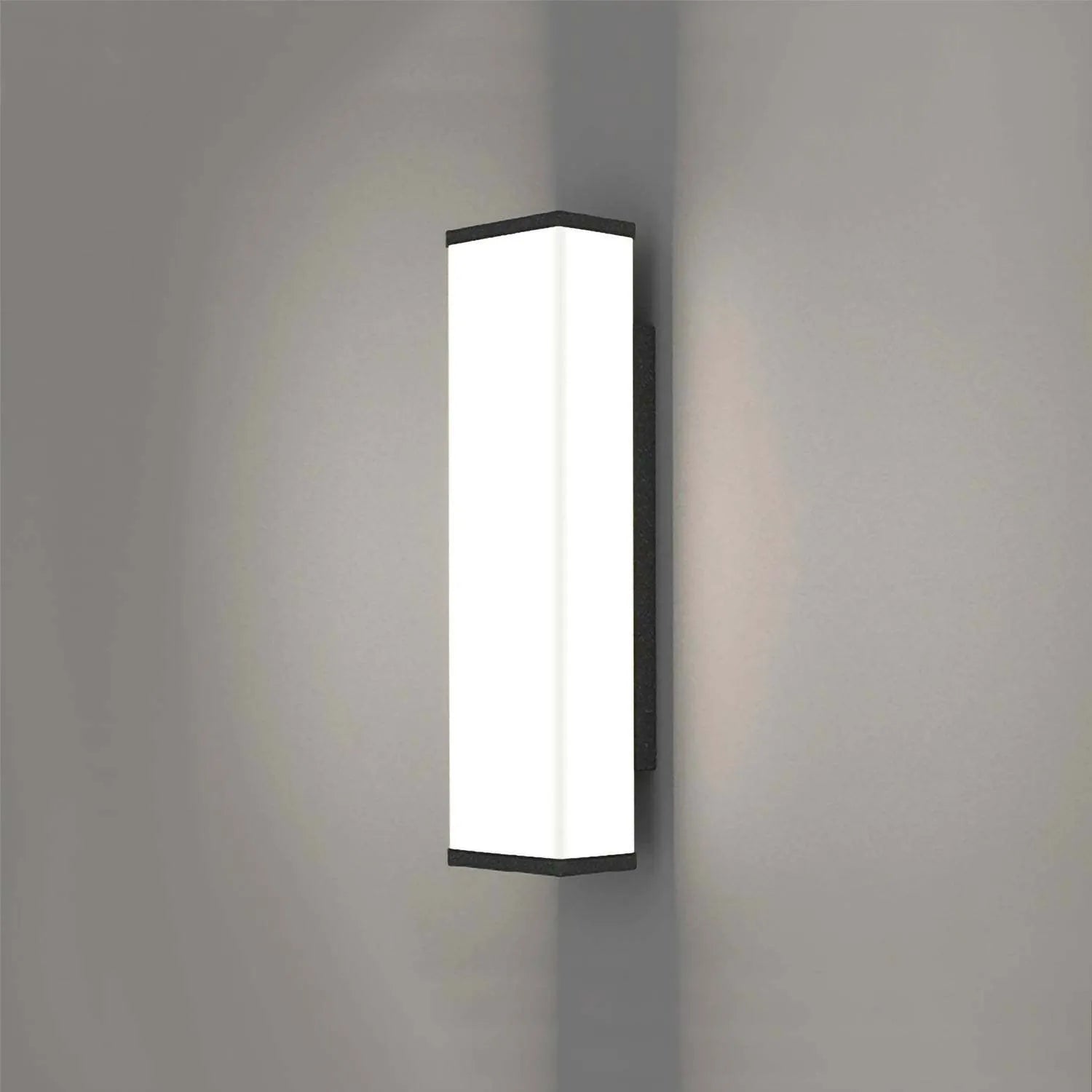 Stainless steel outdoor wall light with IP65 waterproof rating and 60cm connection model