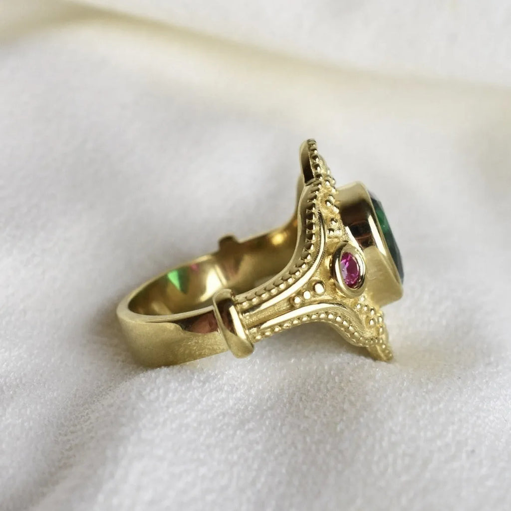 Golden lvzuan geometric women's ring showing electroplated finish and geometric shape design