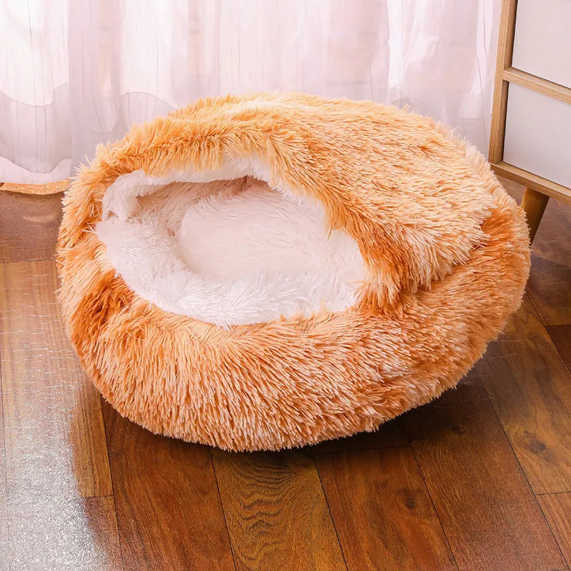 Waterproof cloth dog kennel with warm room section in semi-surrounded design