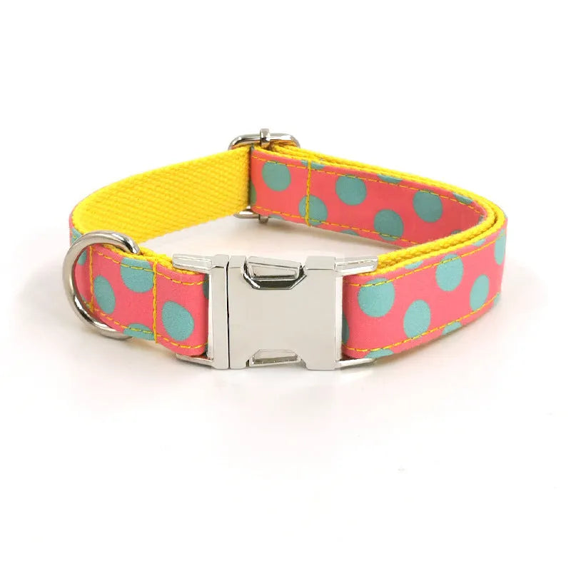Yellow polka dot dog lead and collar set made of polyester with hand-holding rope design