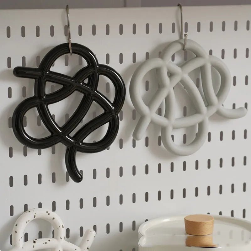 Ceramic heat proof mat with irregular shape in modern simplicity style