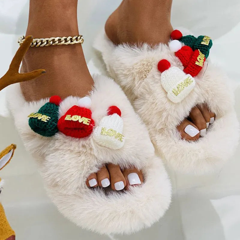 Super hairy women's slippers with Christmas hat decoration in faux plush material