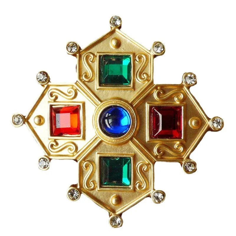 Retro baroque vintage brooch in zinc alloy with diamond shape, showing size comparison of eight style options