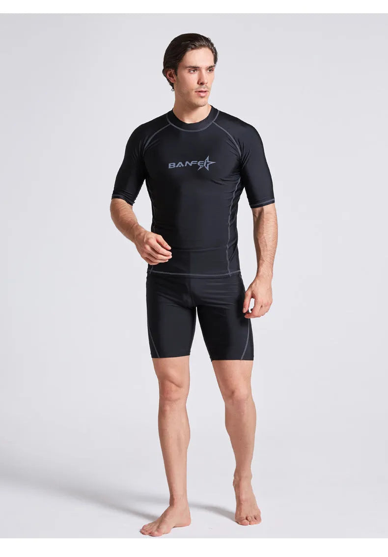 Men's quick-drying half sleeve swimsuit set in nylon for snorkelling and surfing activities