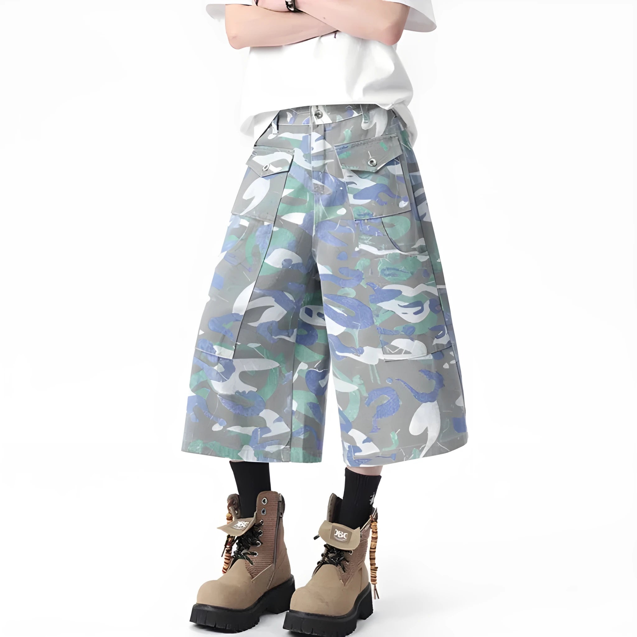 Camouflage pattern cotton denim cropped trousers with straight leg and front pocket on mannequin