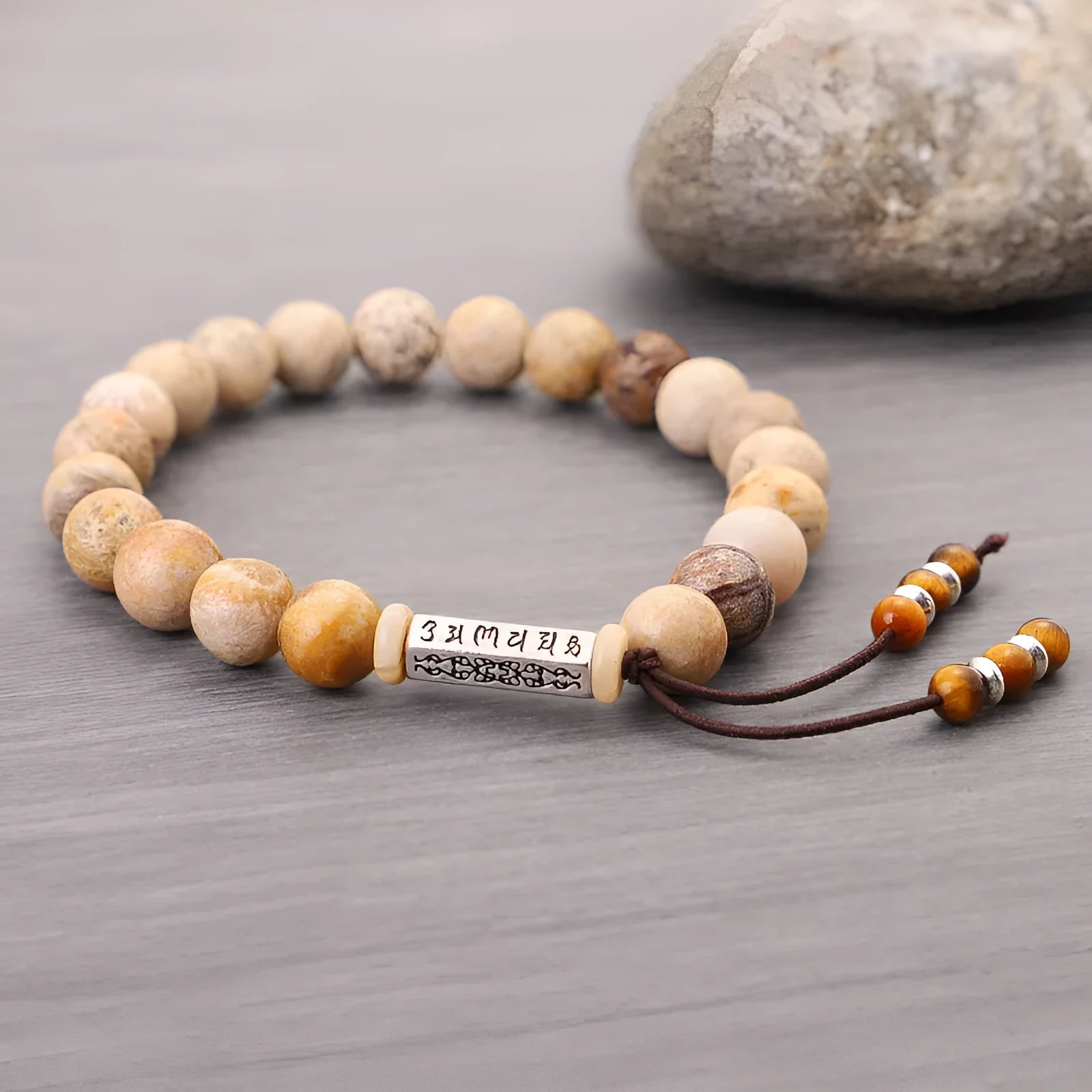Handmade stone bead bracelet in wood colour with retro simple styling