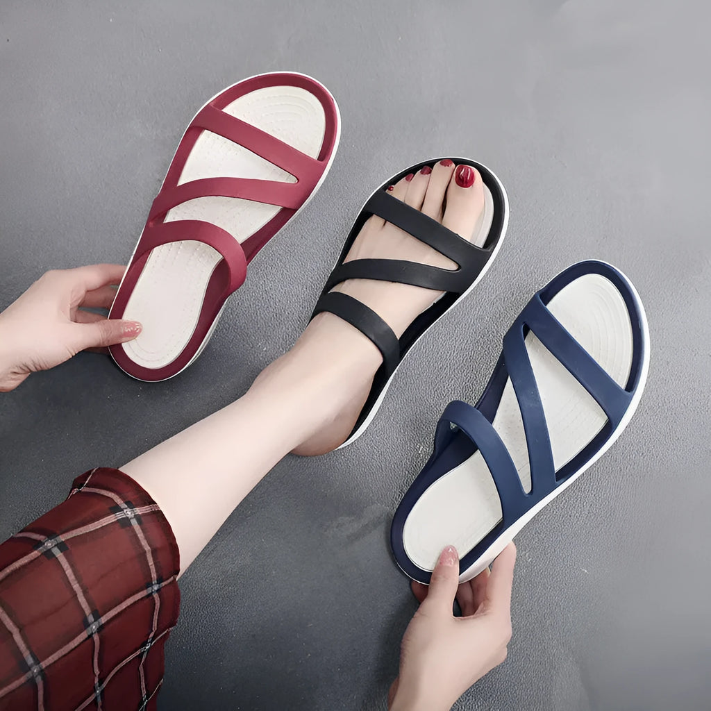 Women's casual summer sandals in a solid colour with a breathable PP upper material.