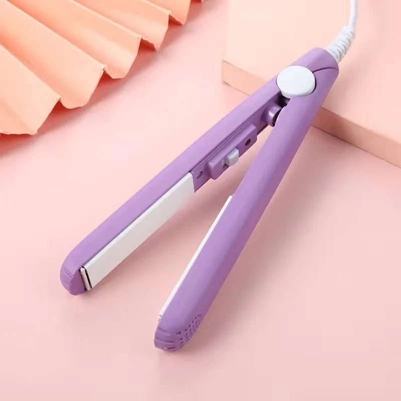 Mini hairdressing splint kit with a heated straight clip and storage box in one of five colours.