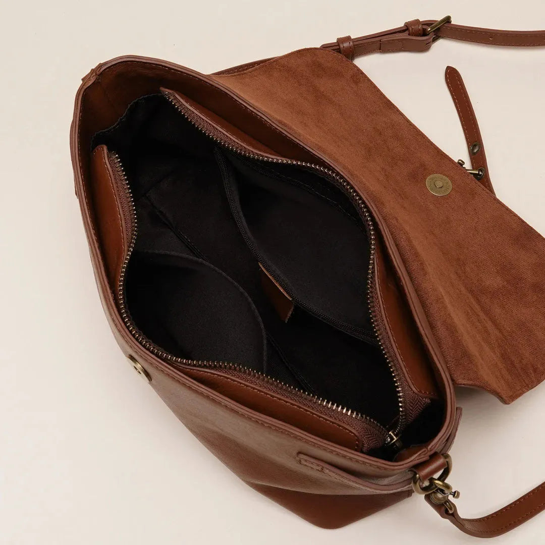 Genuine leather crossbody bag in Sugar Brown with sewing thread detail and clamshell opening