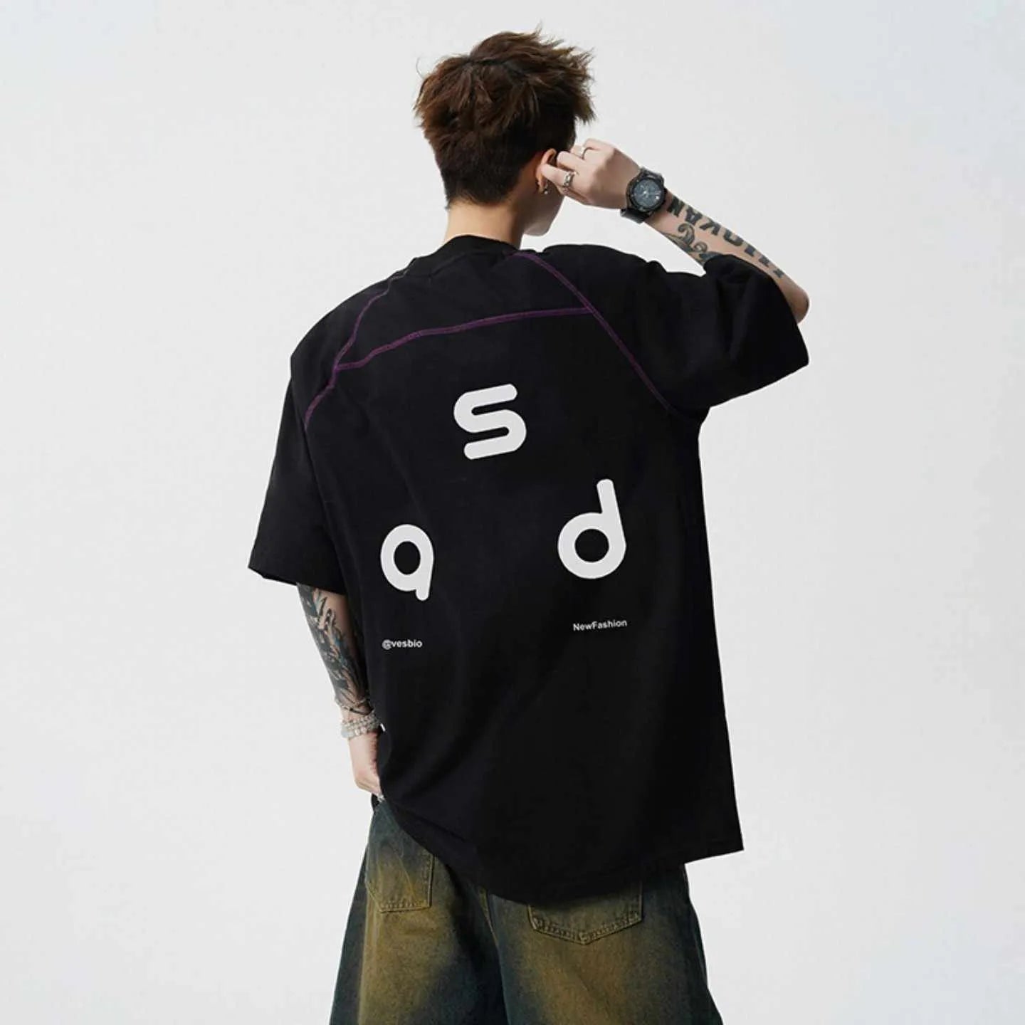 Cotton letter print short-sleeve t-shirt in loose fit with round neck
