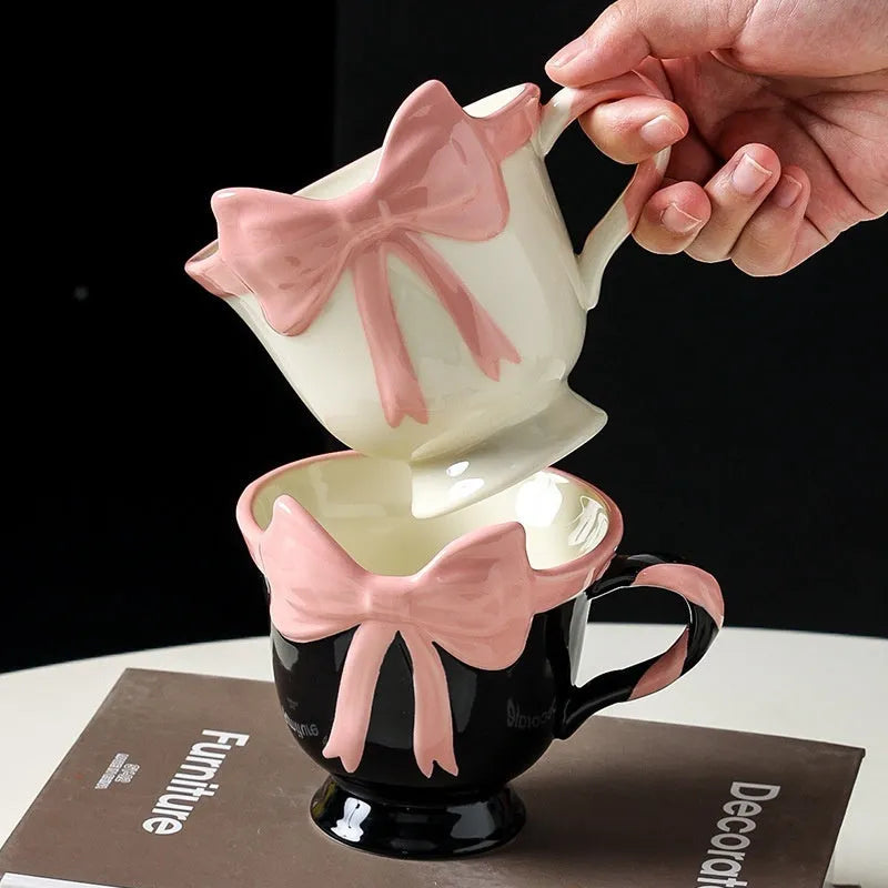 Ceramic heart bow mug in white or black pink with 400ml capacity