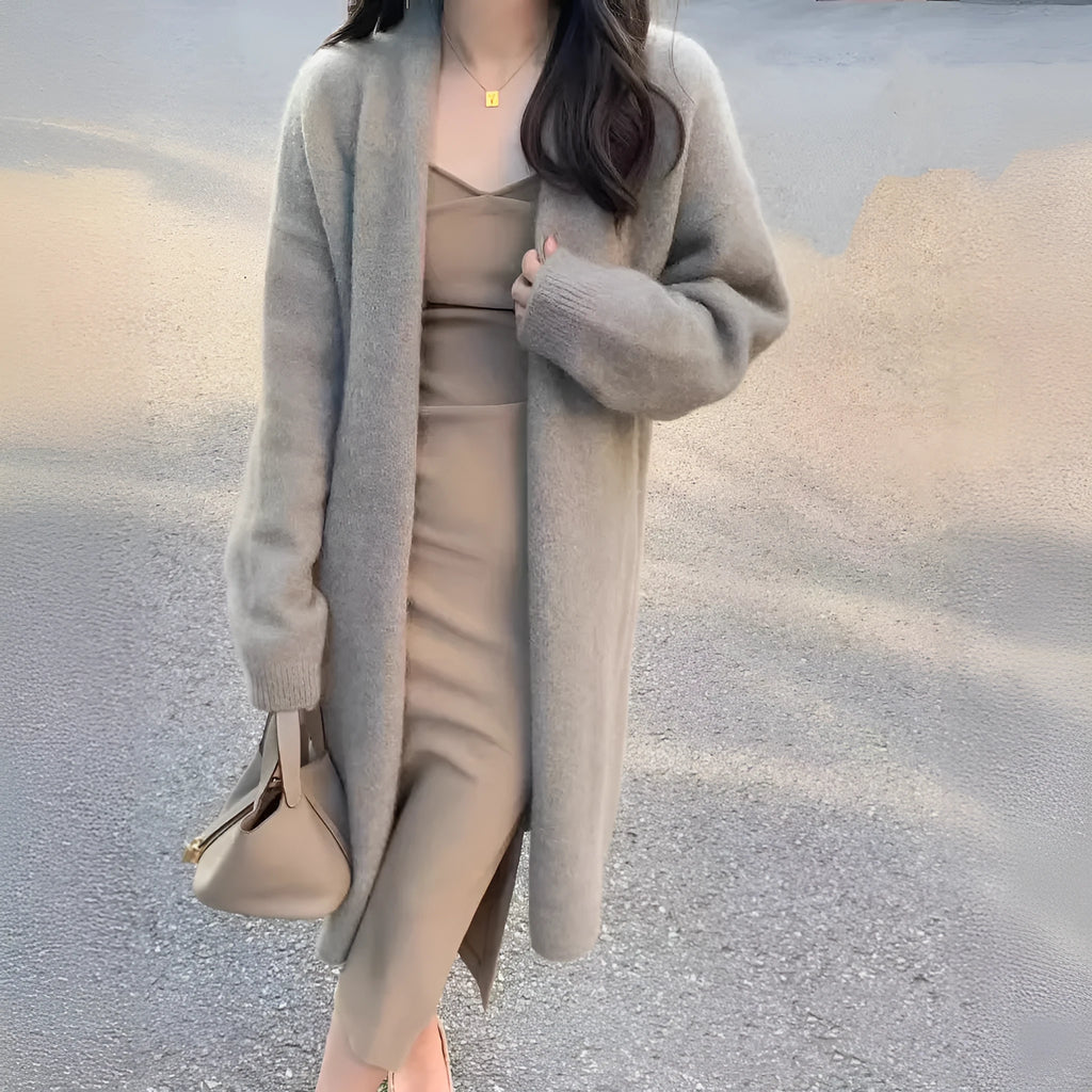 Women's medium length knitted cardigan in khaki colour with V-neck and long sleeves