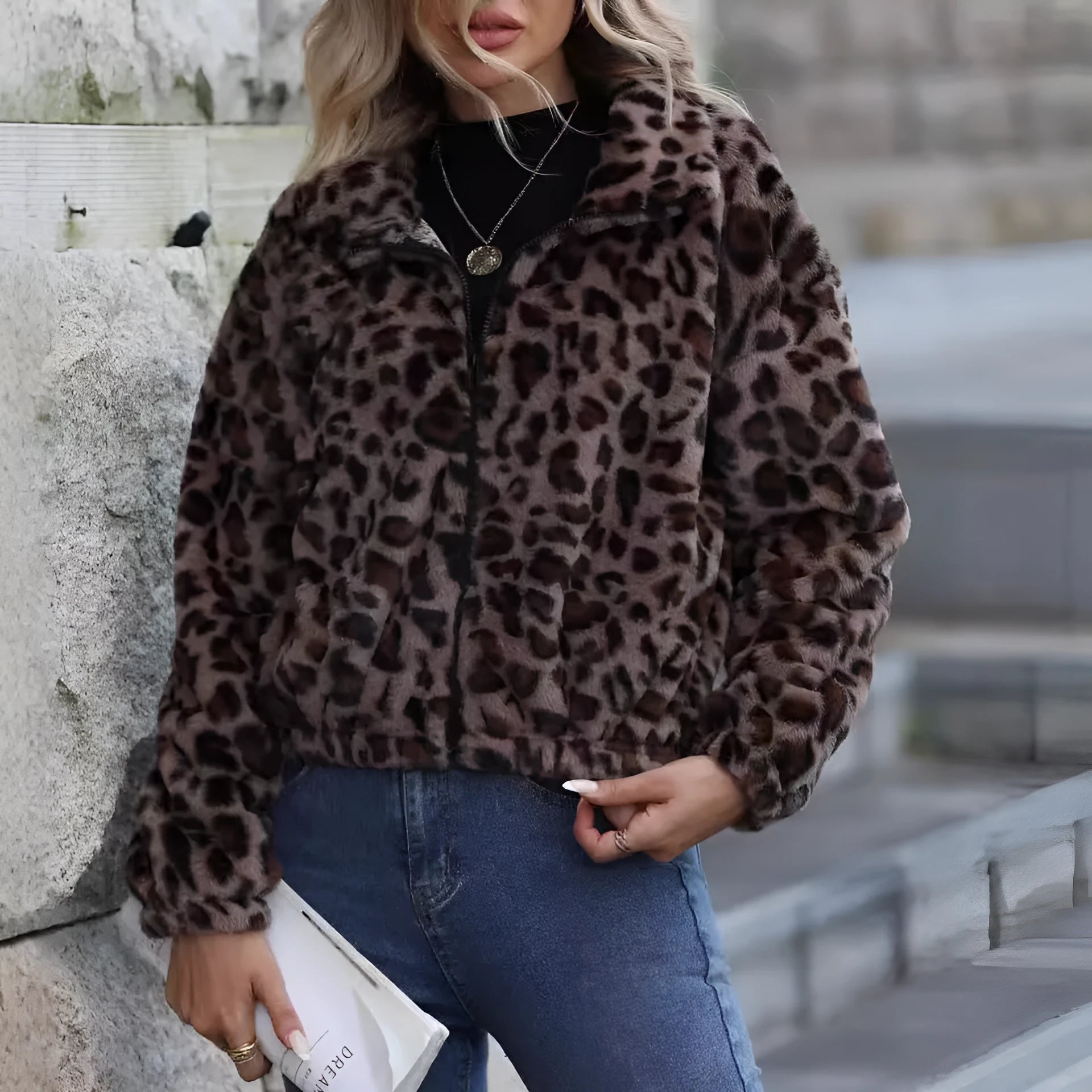 Women's loose fit leopard print plush coat with zipper and raglan sleeves for autumn and winter wear