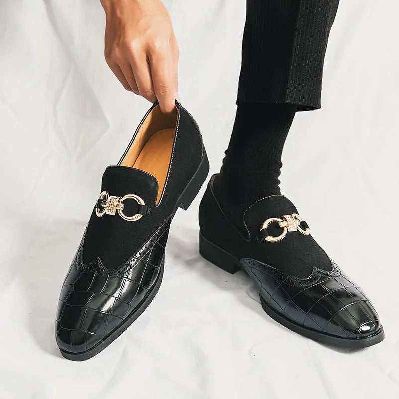 Men's black Korean style pointed toe leather shoes with low top and rubber sole.