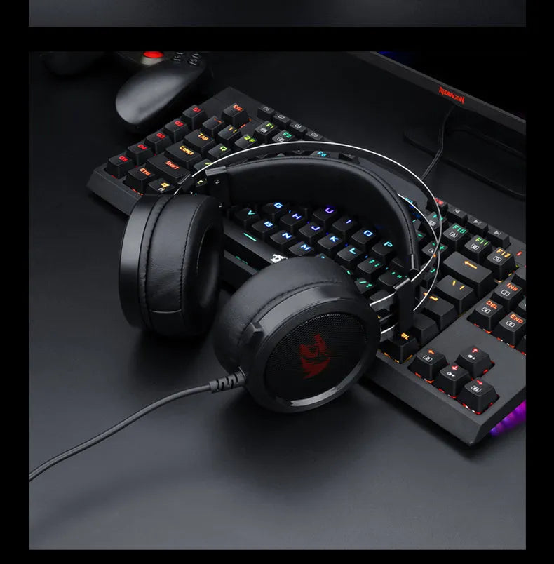 Black computer gaming headset with 3.5mm plug and 2 metre cable for PC gaming