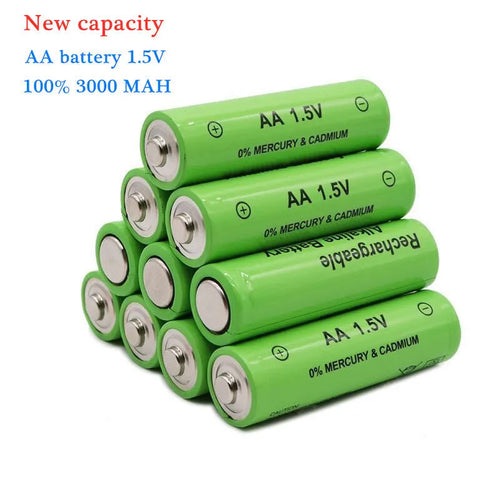 Green AA alkaline rechargeable battery with 3000mAh 1.5V label