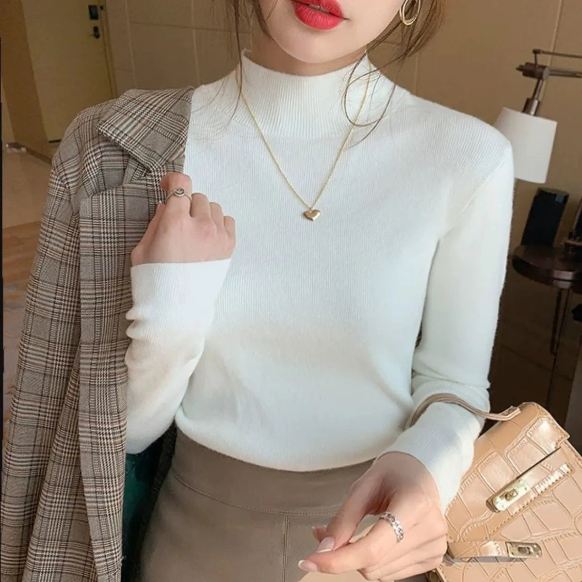 Slim fit viscose fibre bottoming shirt with long sleeves in apricot colour