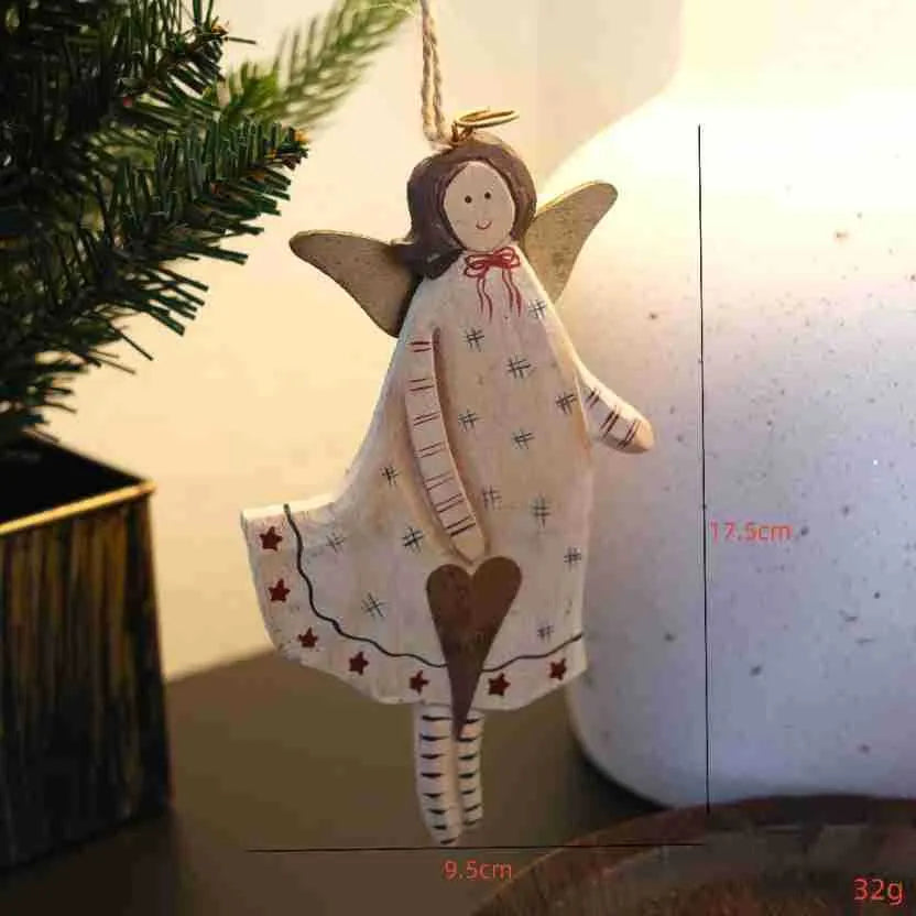 Hand-painted wooden door pendant with carved American country style design