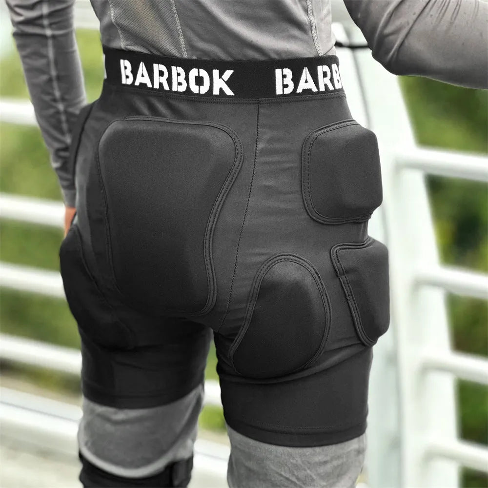 Black skateboarding hip pad pants with NBR protection padding for roller skating and ski equipment safety