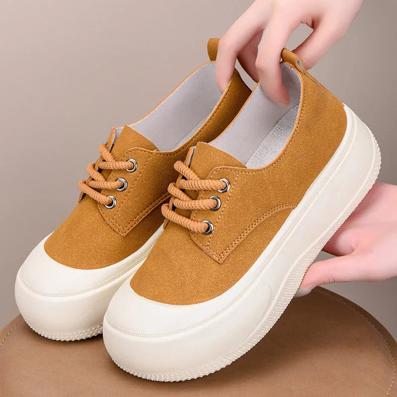 Women's camel suede platform loafers with round toe and front lace-up on a flat 4CM rubber sole.